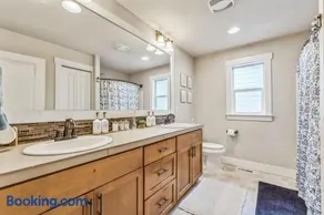 Spacious pet-friendly house in the heart of Oregon - Image 4