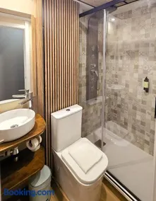 Hostal Luxury Green Madrid Gran Vía - Image 3