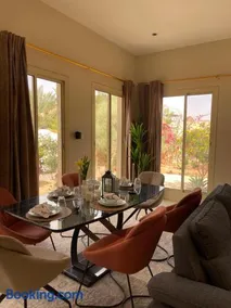 فيلا بمزرعة - Image 2