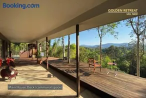 Golden Retreat Ultimate 5 Bed - Villa & Guesthouse - Image 3