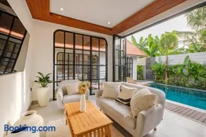 Private Pool Villa Concasa by OriVista - Image 5