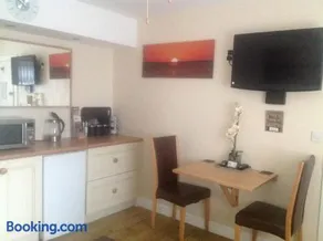 Crossways Tavern - Image 4