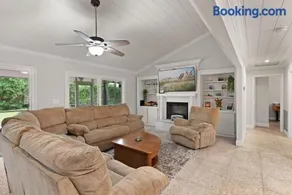 Pet-Friendly St Simons Island Retreat with Splash Pool & Fire Pits - Image 2