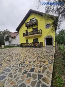 Yellow House - Image 2