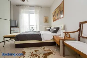 Angelica House - Image 4