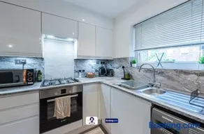 Last-Minute Secure l Exclusive Deals on Unique Home Sleeps 6 By Finesse Stays Short Lets & Serviced Accommodation Leamington Spa With Parking l Portland stay - Image 3