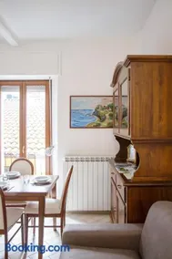 Ballatoio Apartment by the Lake - Image 4