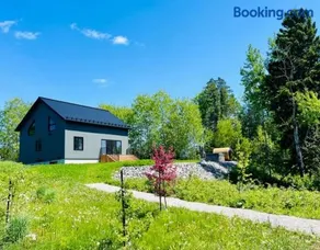 Batiscan - Waterfront Private Spa & Sauna - Image 2