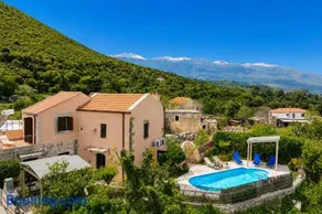 Villa Kourkoulios - Image 1