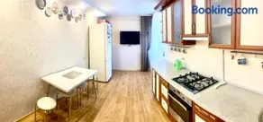 Apartment near the center Затишна квартира в центрі - Image 2