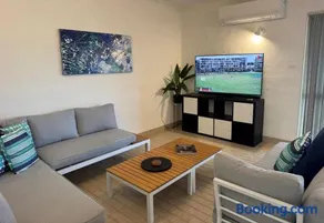Bay View Villa - Image 2