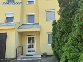 DÓRA Apartman - Image 3