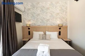 Aqua Beachfront Elegant Hotel - Image 5