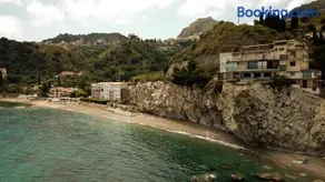 Mare Roccia beachfront apartment - Image 1