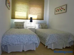 Apartamento con piscina - Image 5