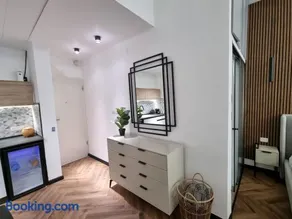 Sea Suites - סוויטות מהממות עם מרפסת ליד המרינה באשקלון - Image 2