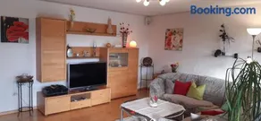 Wohnung mit Garten, Grill und Terrasse | Gartenblick | Ideal für Homeoffice - Image 1