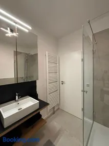 Moderne 2-Schlafzimmer Wohnung für 2-3 Personen - Optimal für Arbeit und Erholung - Image 2