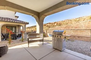 The Escondido Gem, Pet Friendly, Pickleball Courts - Image 1