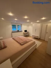 Schöne Wohnung an einer Pferdeweide - Image 5