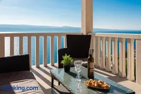 Seaview Apartments - Image 2