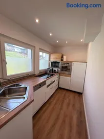 Ferienhaus 2-6 Pers Europa Feriendorf neu renoviert mit Sauna - Image 2