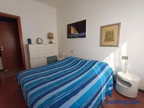 Diana Cosy Apartment sea view near the beach - Image 3