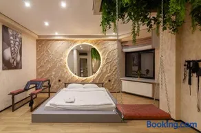 Royal Luxury Apartment with Sauna and Jacuzzi - Image 3