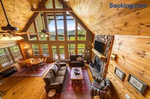 Elk Lodge, Cozy cabin with a Mountain View! - Image 4