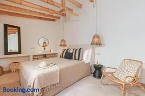 Casa Paraiso by Marhen Homes - Image 1