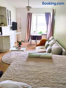 Amazing Central Apartment Helsinki - Image 2