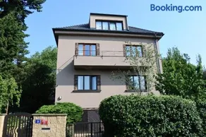 APARTMÁN V ZAHRADĚ PRAHA TROJA - APARTMENT IN THE GARDEN PRAGUE Troja - Image 5