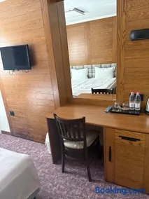 Prince Cyril Hotel - Image 3