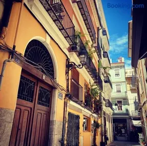Mediterranean Flats Plaza Redonda - Image 1