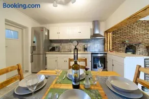 STATHI'S COTTAGE - Image 3