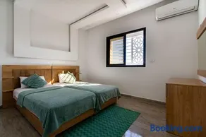 Villa Jasmin Piscine Privée et Terrasses de Détente - Image 3