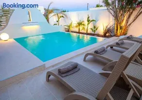 Dafnes Villa with Private Pool - Image 3