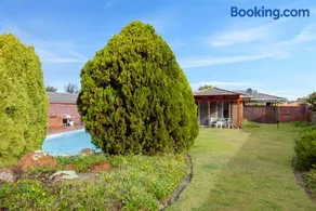 Nanas House Swan BnB Management - Image 4