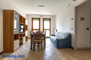 Central apartment near big river - Image 2