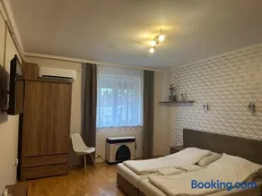 Weninger Studio Apartman - Image 1