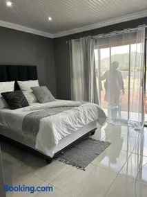 Okuhle guesthouse - Image 1