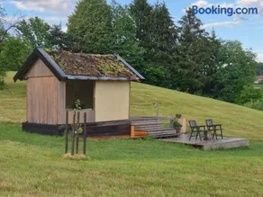 The Lake Window Eco Cabin by the Lake - Image 1
