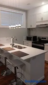 Elegant Executive Suite, Private Comfortable - Image 2
