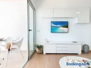 Seaviews & Terrace Apartment San Agustin Las Flores - Image 4