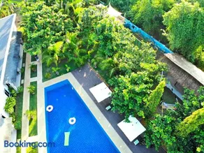 The Retreat - Image 2