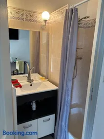 Petite chambre indépendante, parking - Image 3