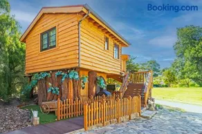 Victorian Mansion Bed and Breakfast Inn - Image 2