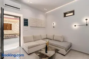 The Luxe Residence - Image 4