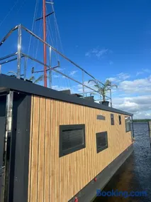 Hausboot Wasservilla - Image 3
