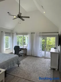 4-bedroom Lake house in Twin Creeks Winchester TN with Lakeview's, hot tub, pool - Image 2